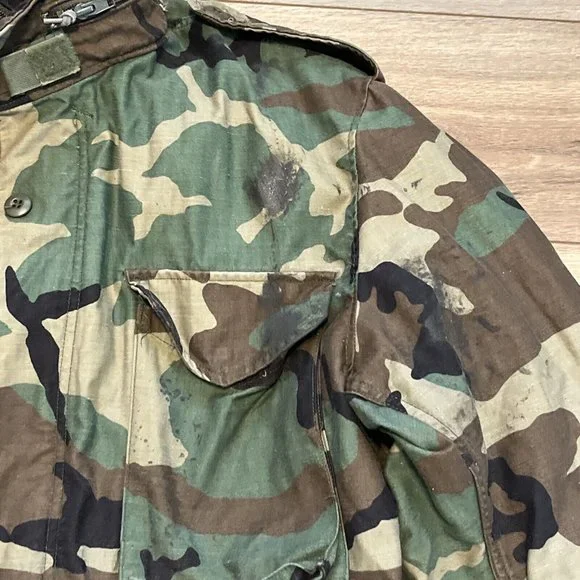 Army Camouflage Cold Weather Field Coat Jacket MEDIUM Reg Full Zip Hidden Hood - Picture 3 of 13